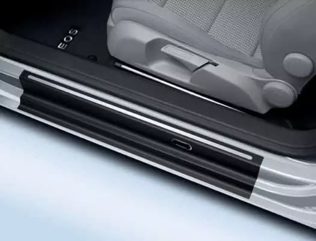 Door Sill Protection 1Q0-071-310 - View 3