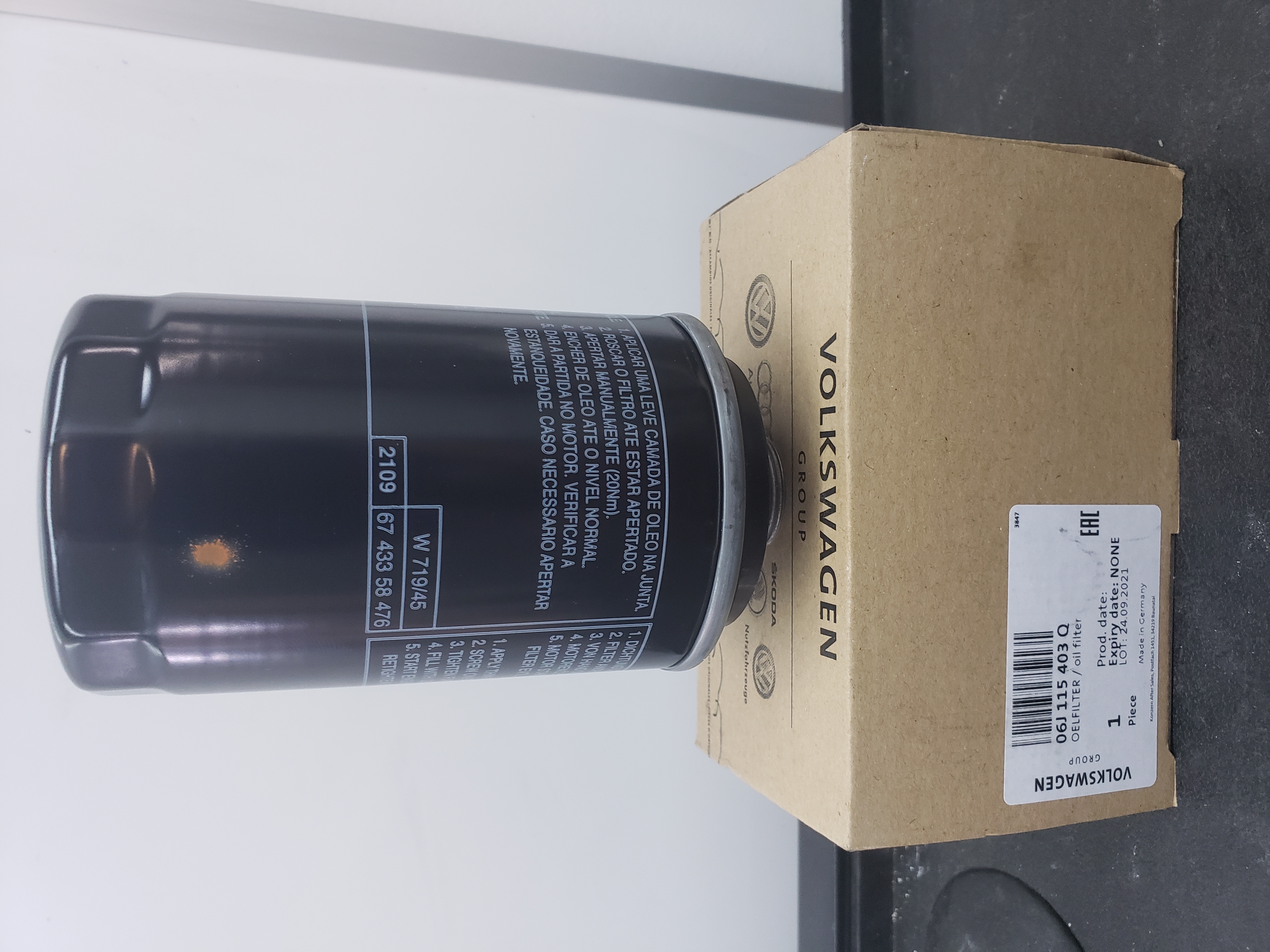 Oil Filter 06J-115-403-Q - View 26