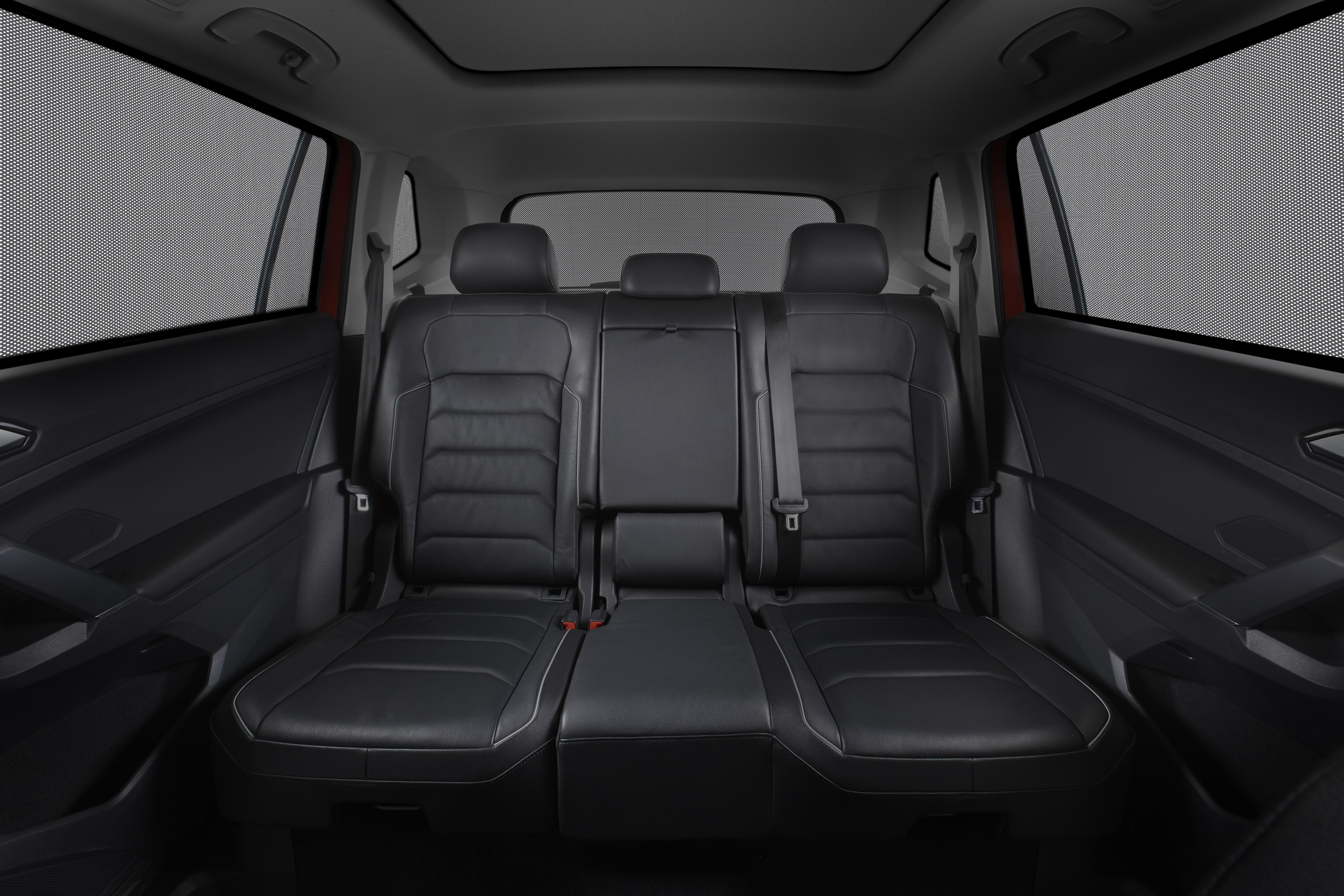 Rear Sunshades 5NN-064-365 - View 2