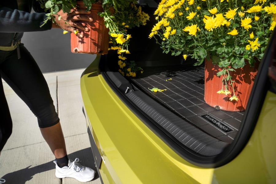 Trunk Liner 5H0-061-161-B - View 2