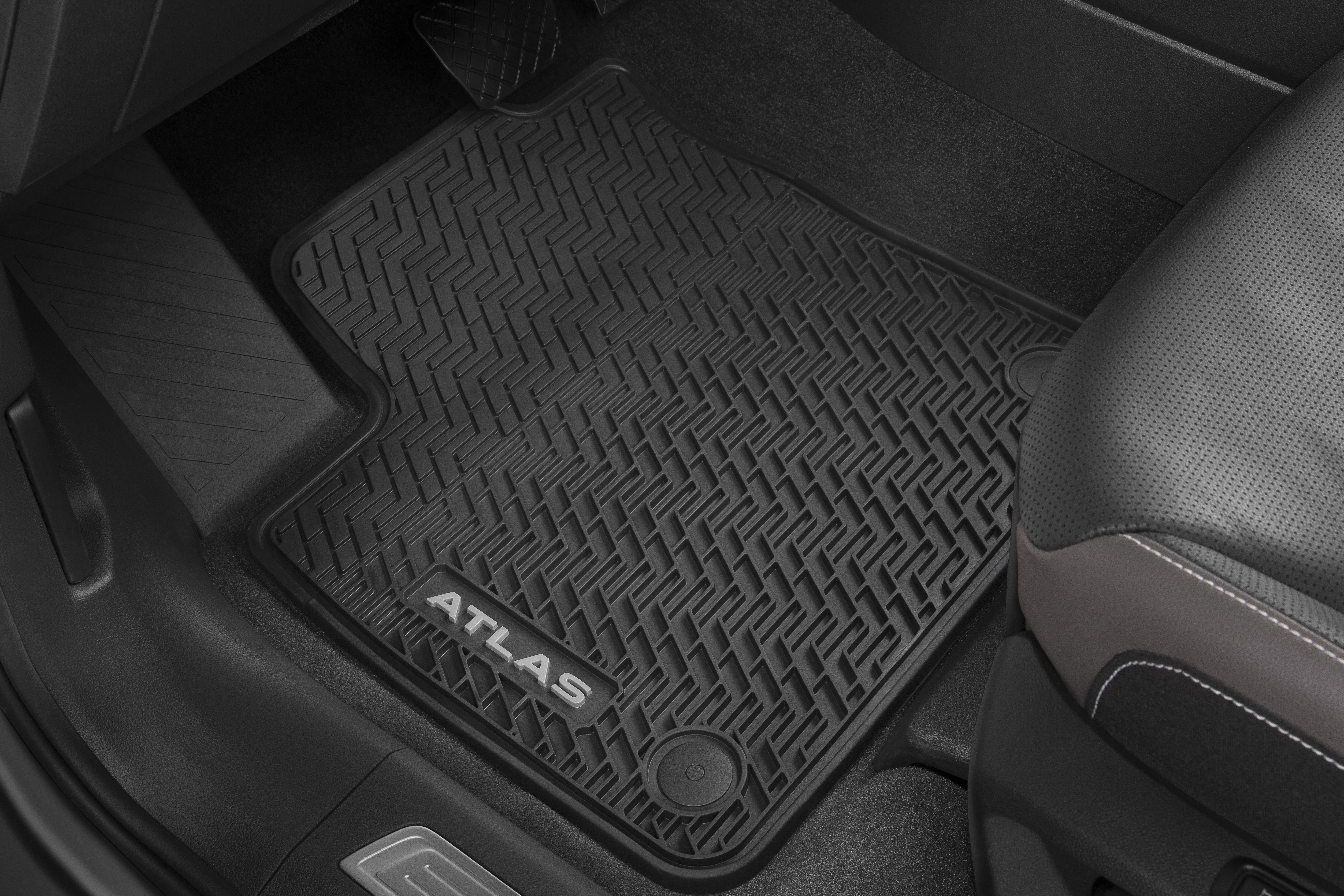 Monster Mats With Atlas Logo, Captain Chairs 3CN-061-550-C-041 - View 4