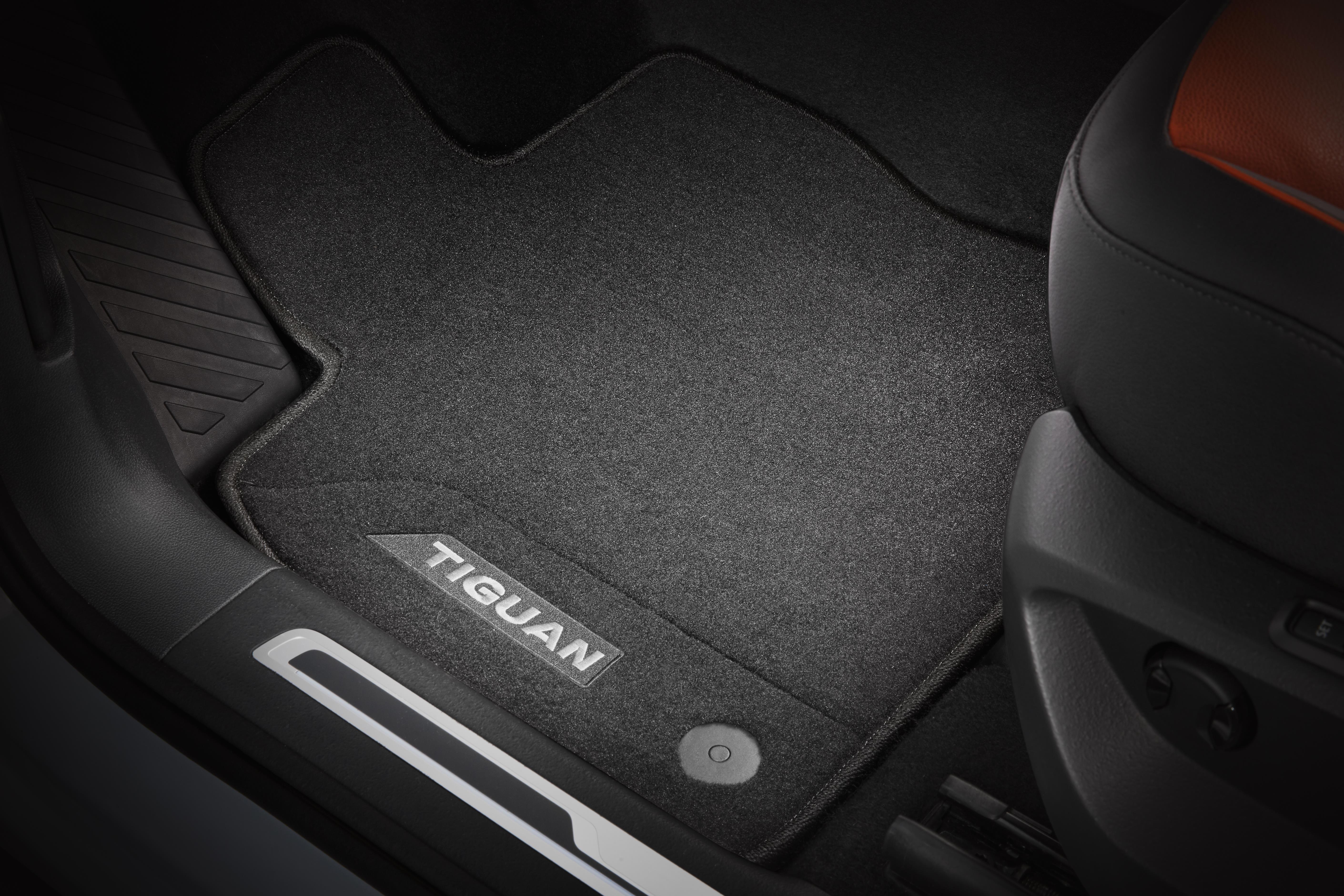 Foot Mats 5NN-061-370-A-WGK - View 2