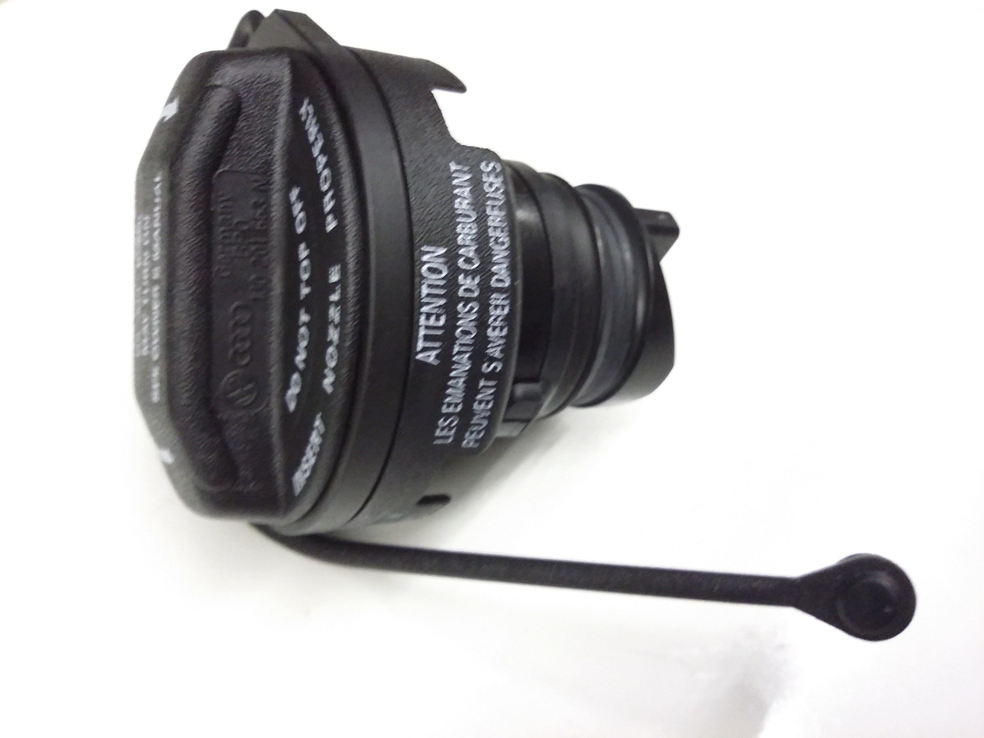 Fuel Cap 5C0-201-550-B - View 2