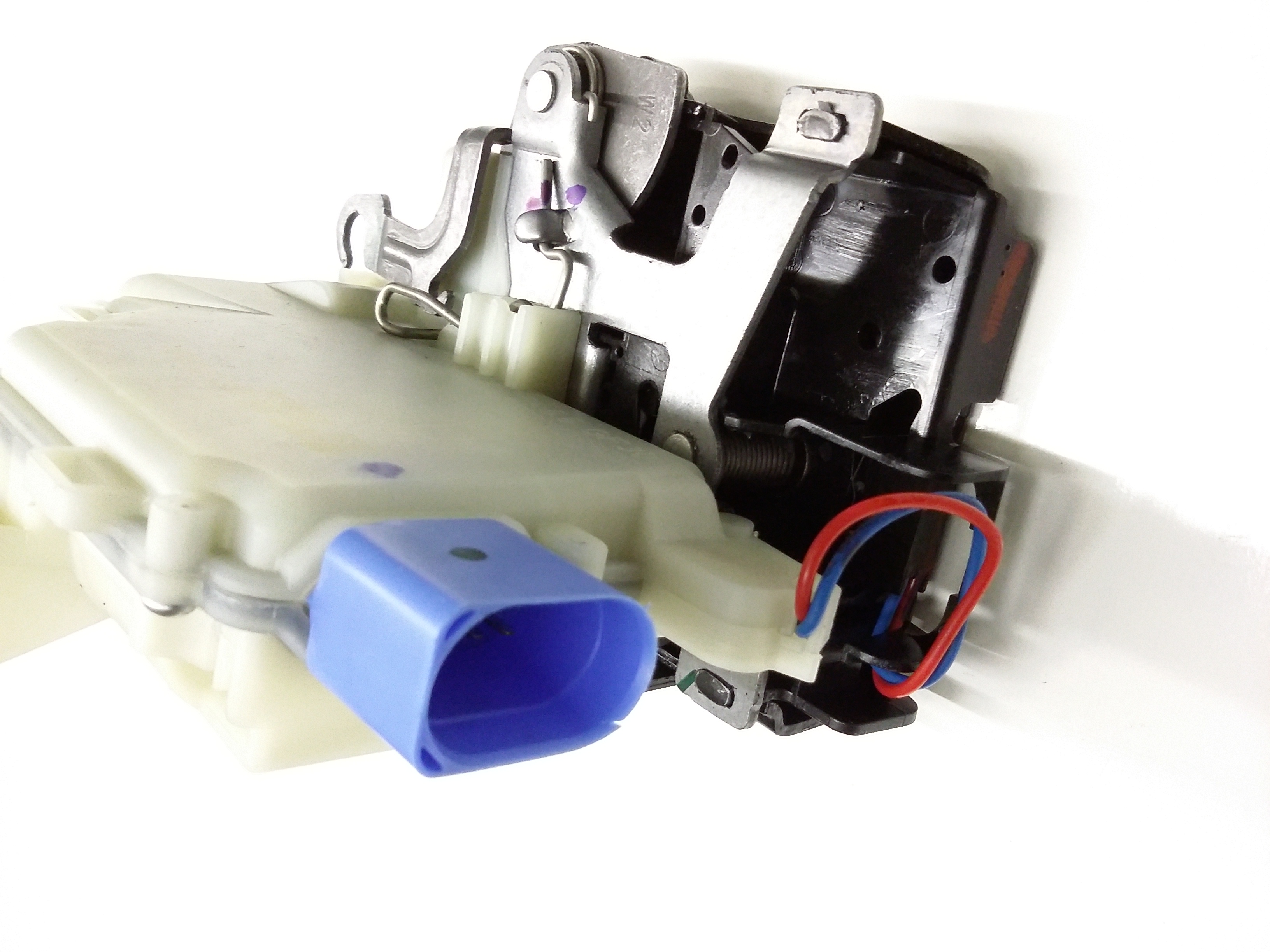 Lock Actuator 3B1-837-015-AT - View 2