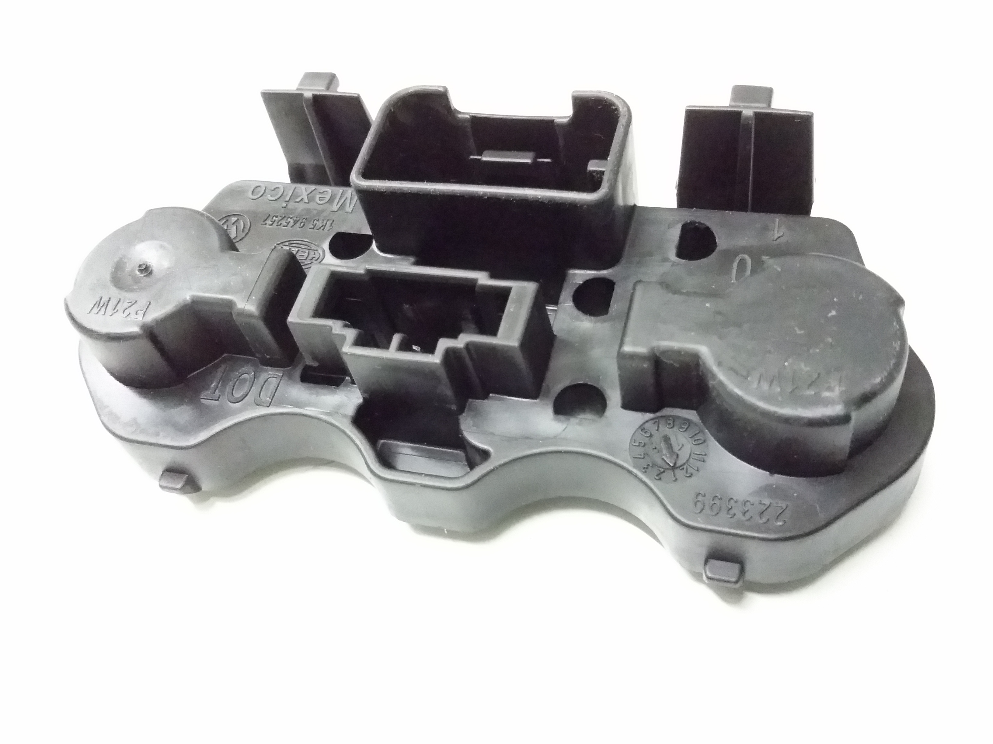 Socket Plate 1K5-945-257 - View 3