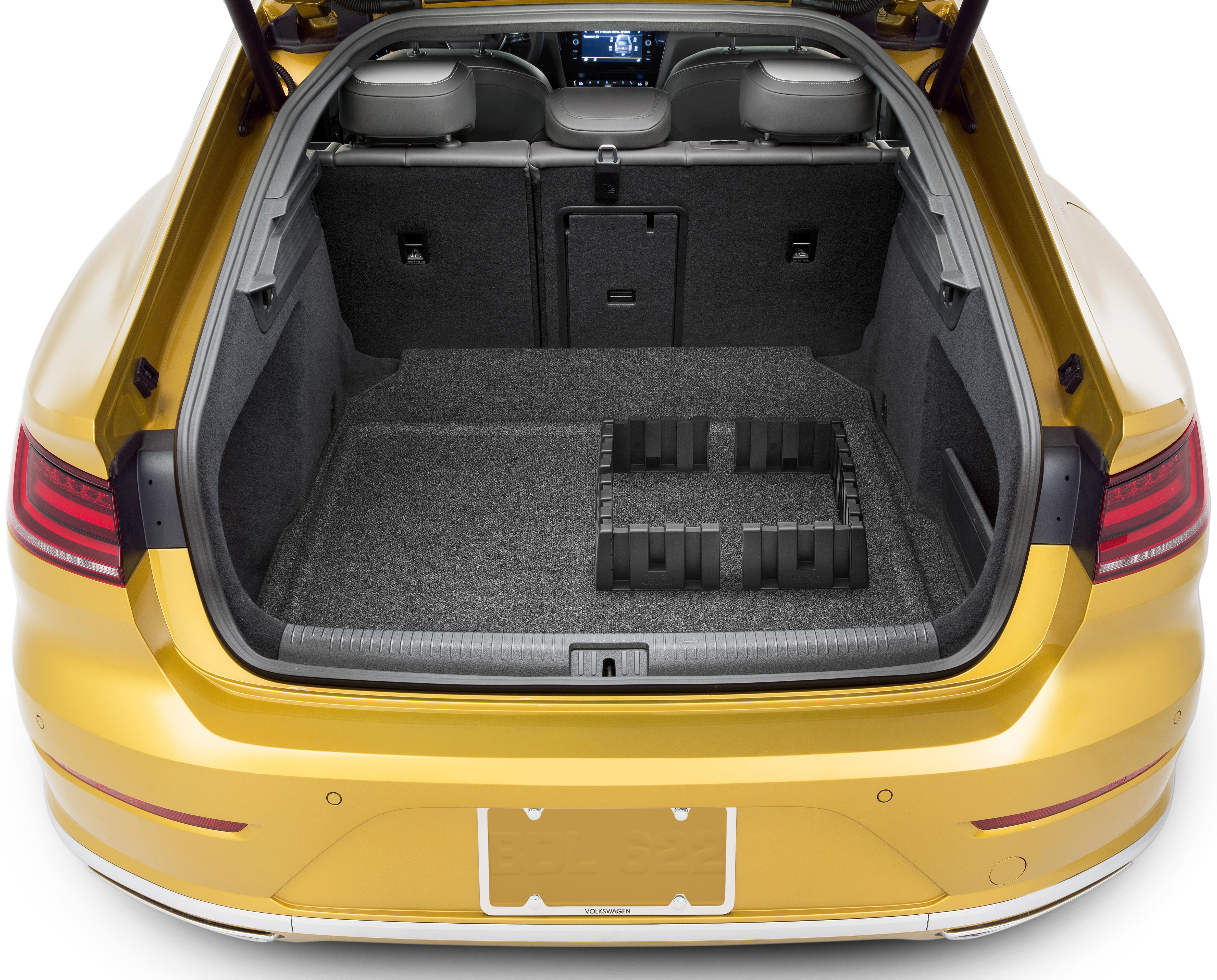 Heavy Duty Trunk Liner With Cargo Blocks 3G8-061-166 - View 2