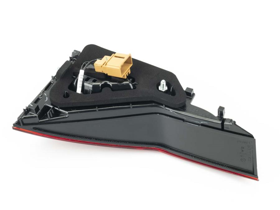 Tail Lamp Assembly 17A-945-094-A - View 3