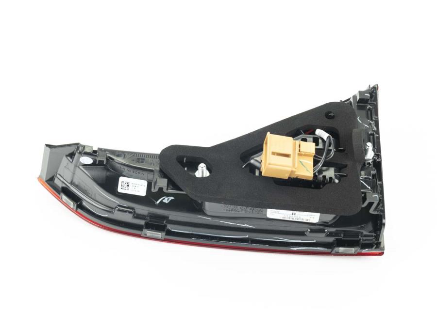 Tail Lamp Assembly 17A-945-094-A