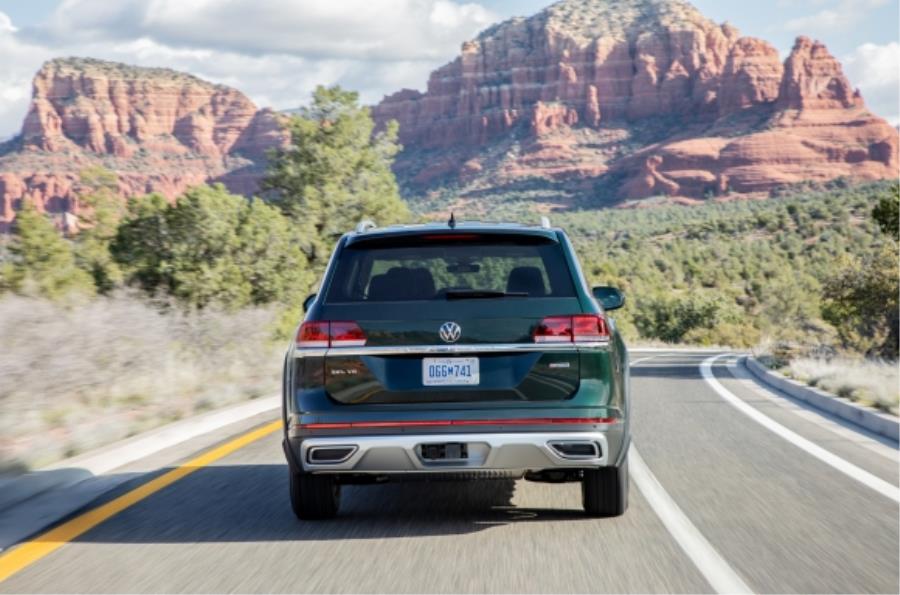 Rear Valance (W/ Trailer Hitch Only) 3CN-071-611-DSP - View 3