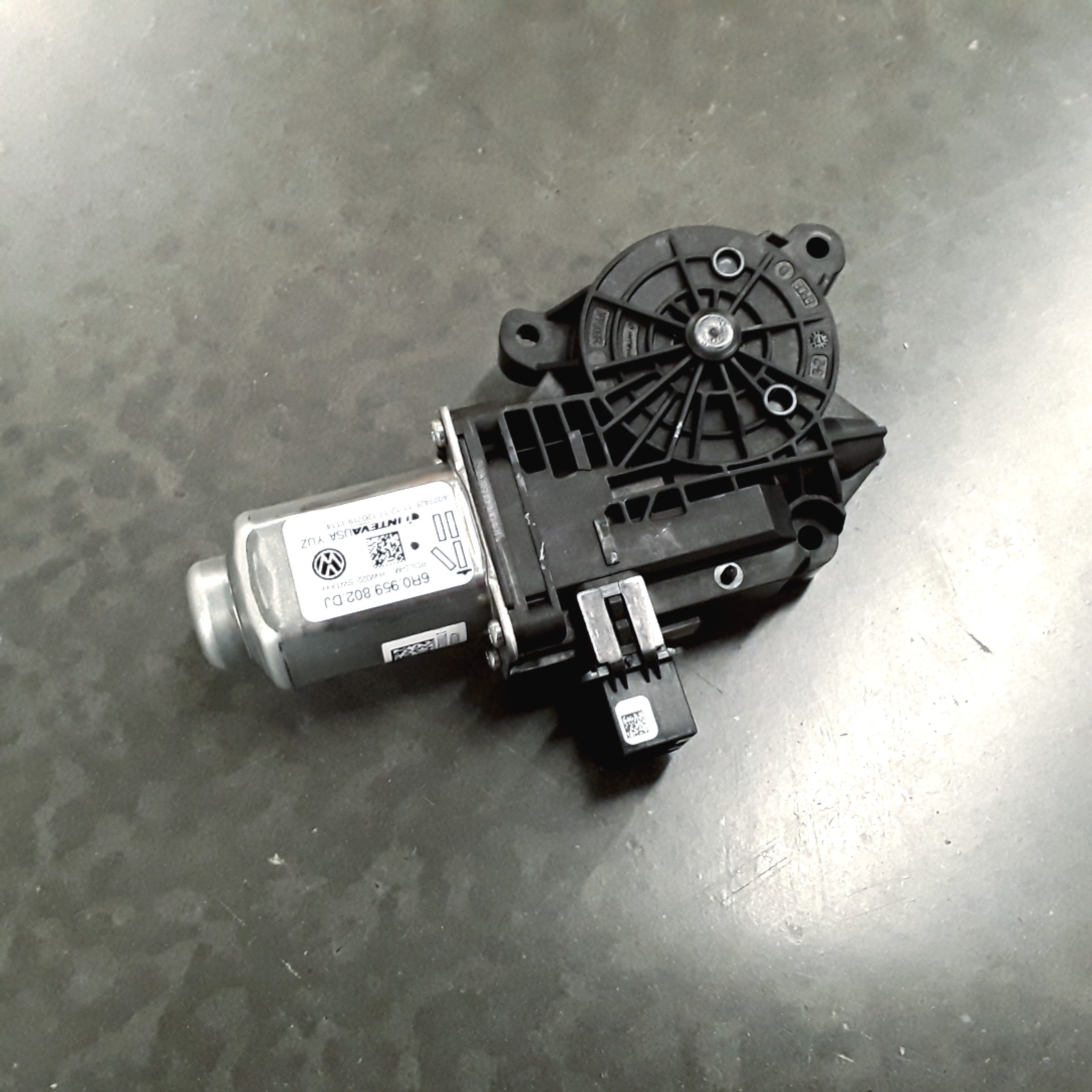 Window Motor 6R0-959-802-DJ-Z03 - View 2