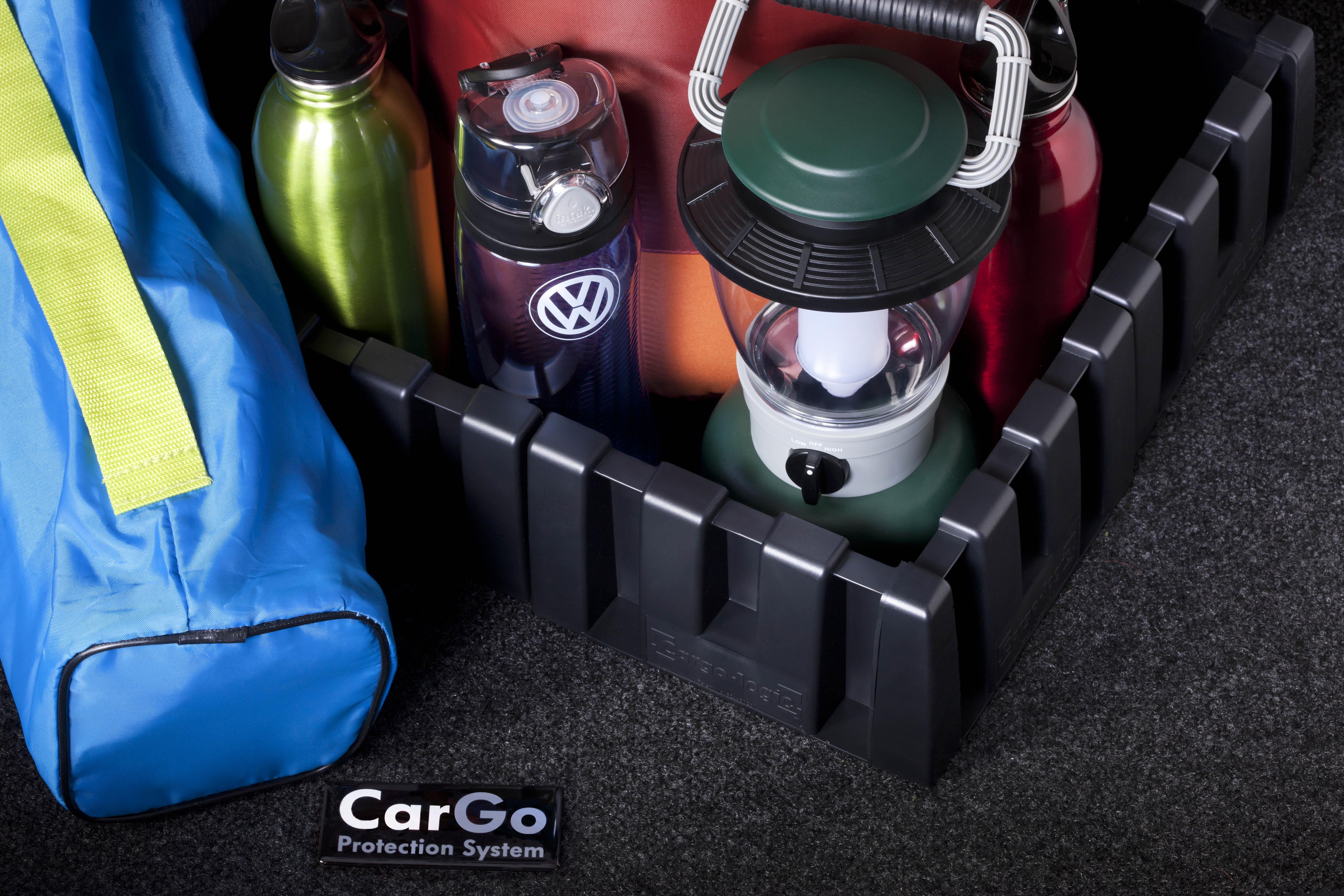 Heavy Duty Trunk Liner With Cargo Blocks 1KM-061-166-H-469