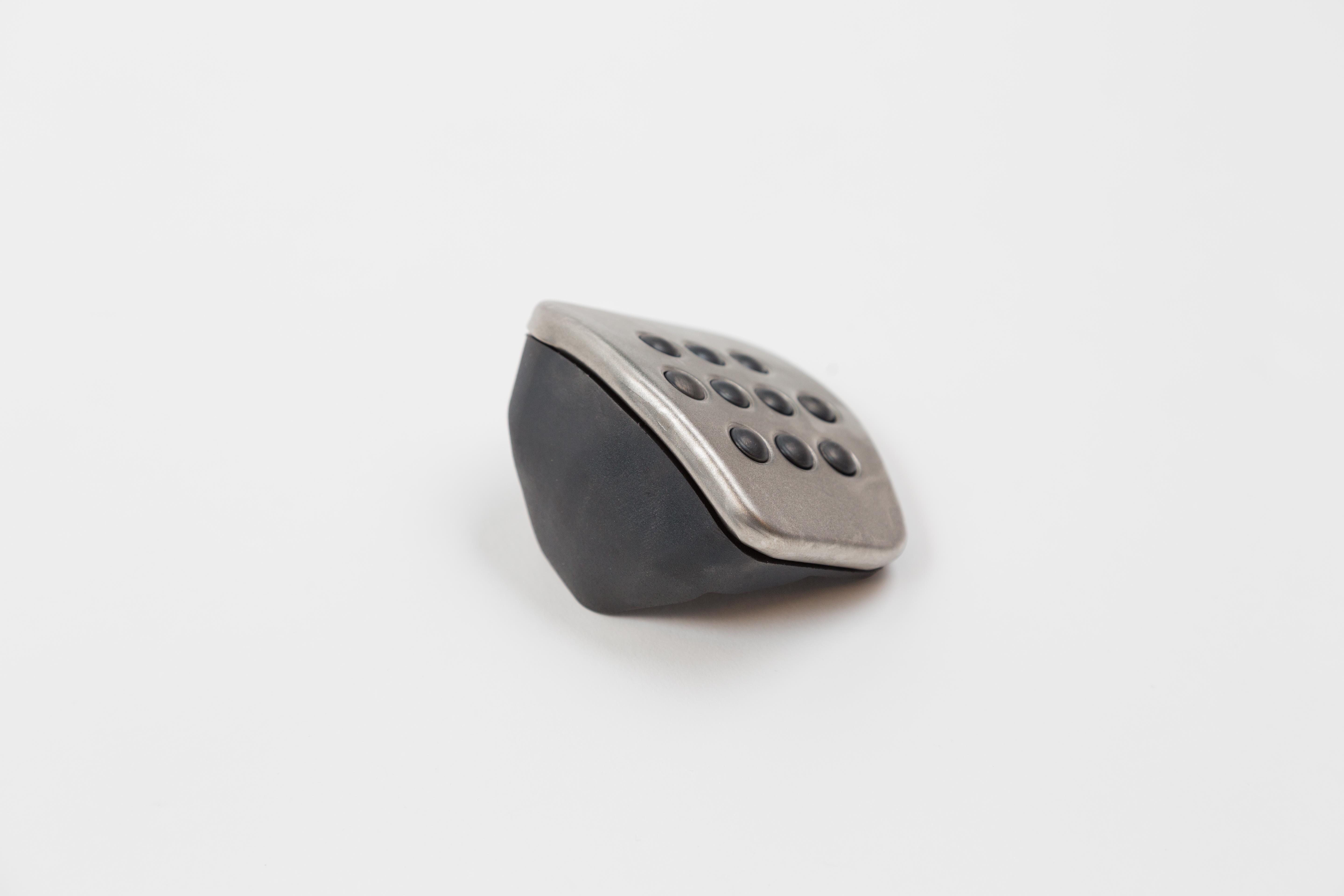 Dots Metal Clutch Pedal Cap (M/T) 1M0-721-961-A - View 4