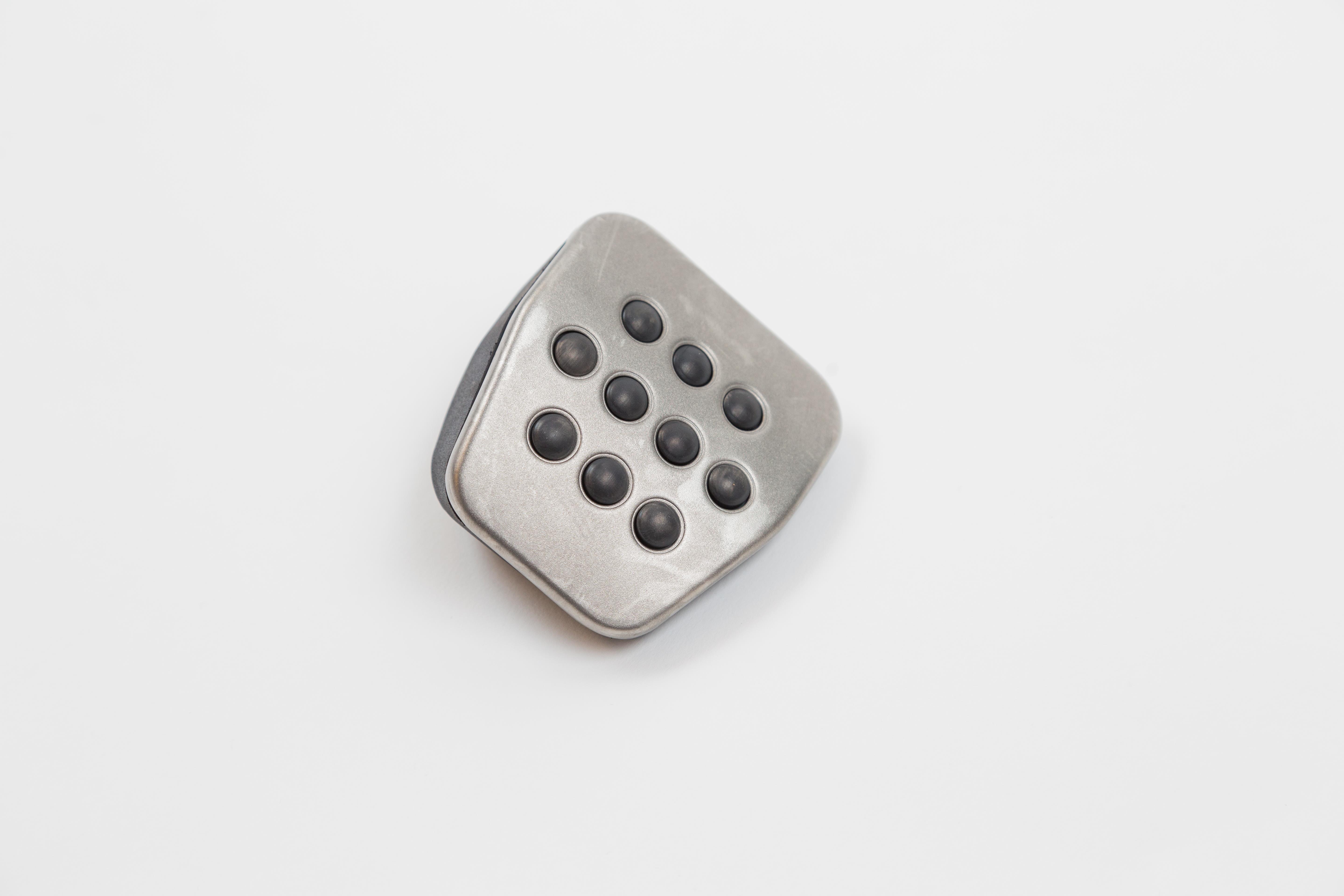 Dots Metal Clutch Pedal Cap (M/T) 1M0-721-961-A - View 2