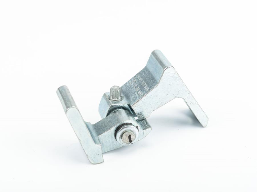 Upper Hinge 5N0-831-402 - View 3