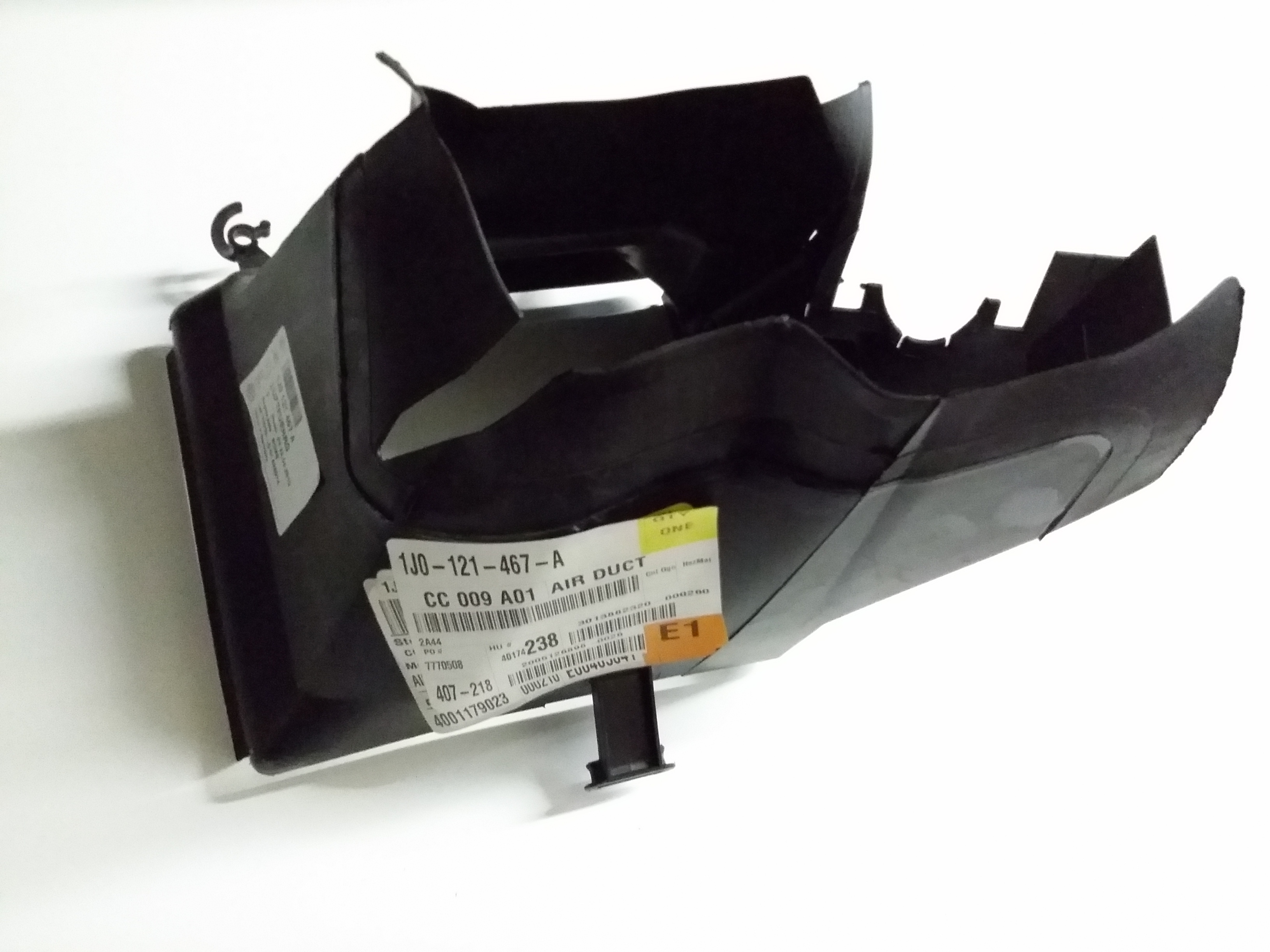 Air Duct 1J0-121-467-A - View 9