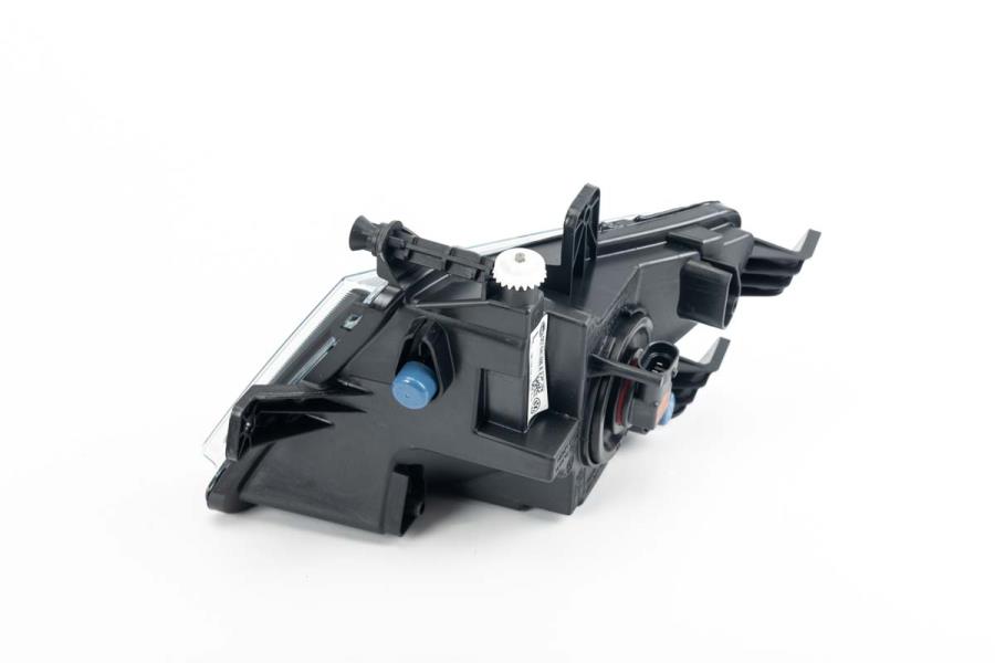 Fog Lamp Assembly 5C7-941-699-R - View 2