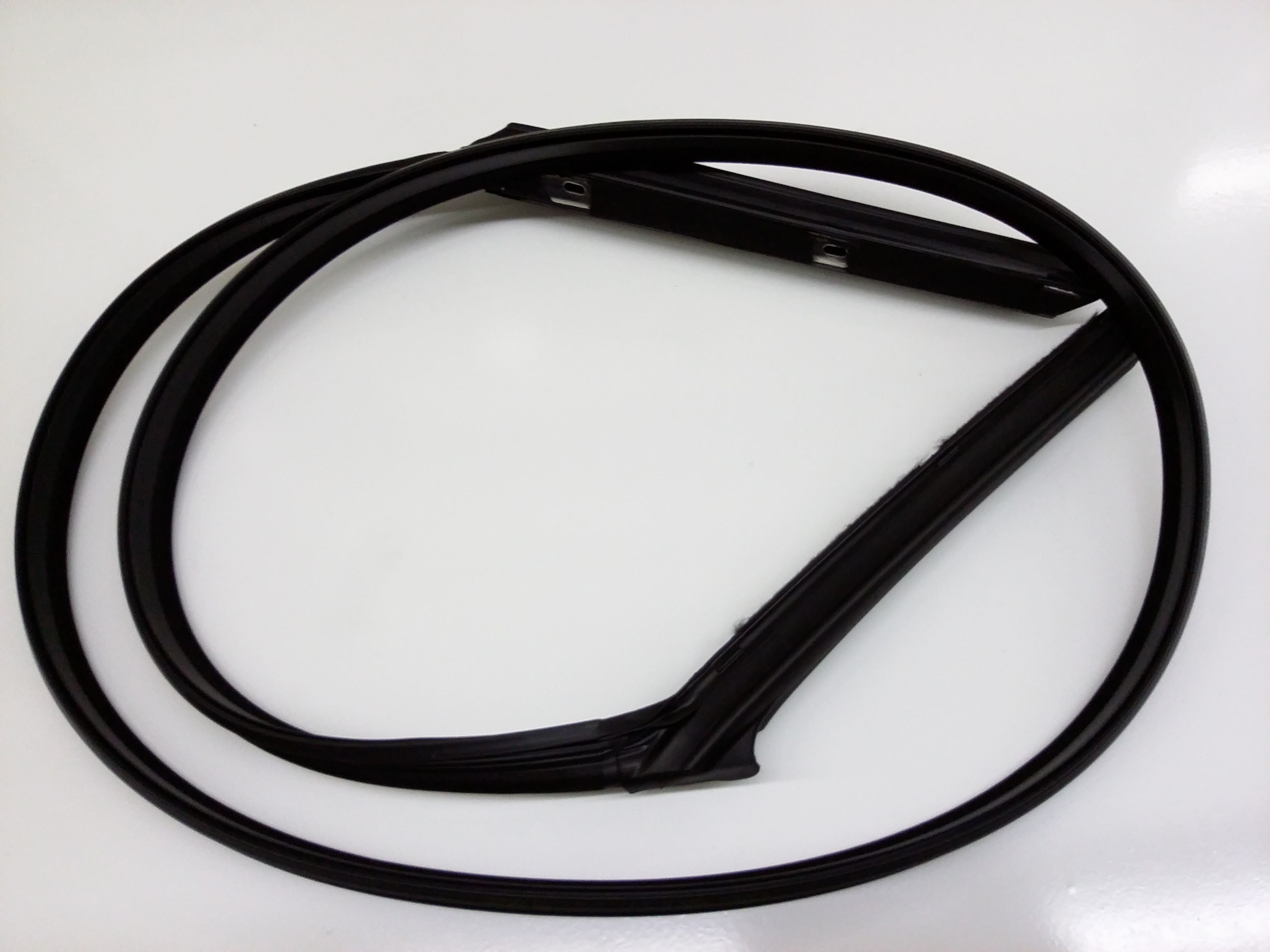 Window Frame Gasket 1Q0-871-455-F - View 3