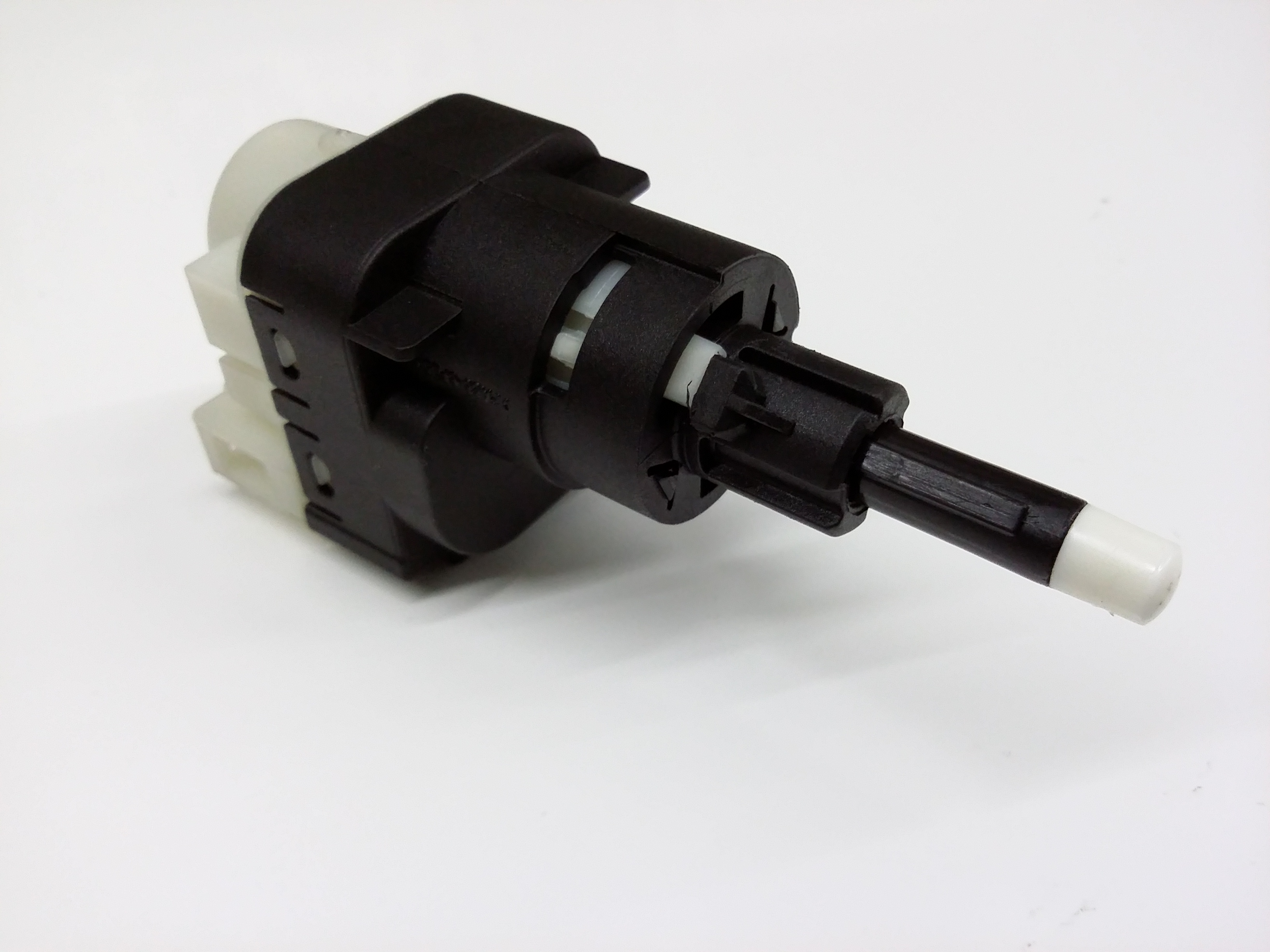 Brake Light Switch 1K2-945-511-RDW - View 4