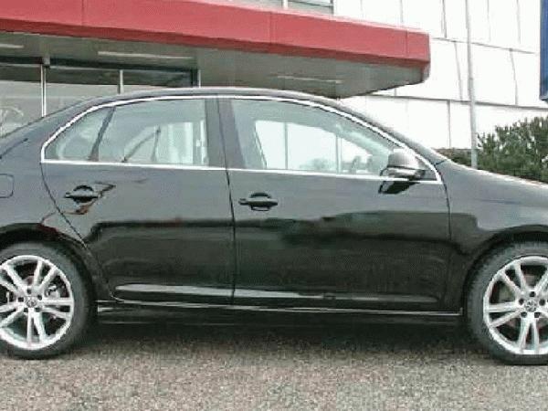 Side Skirts, Kit Complete, 2 Pieces (Primed) 1KM-071-685-U-9AX