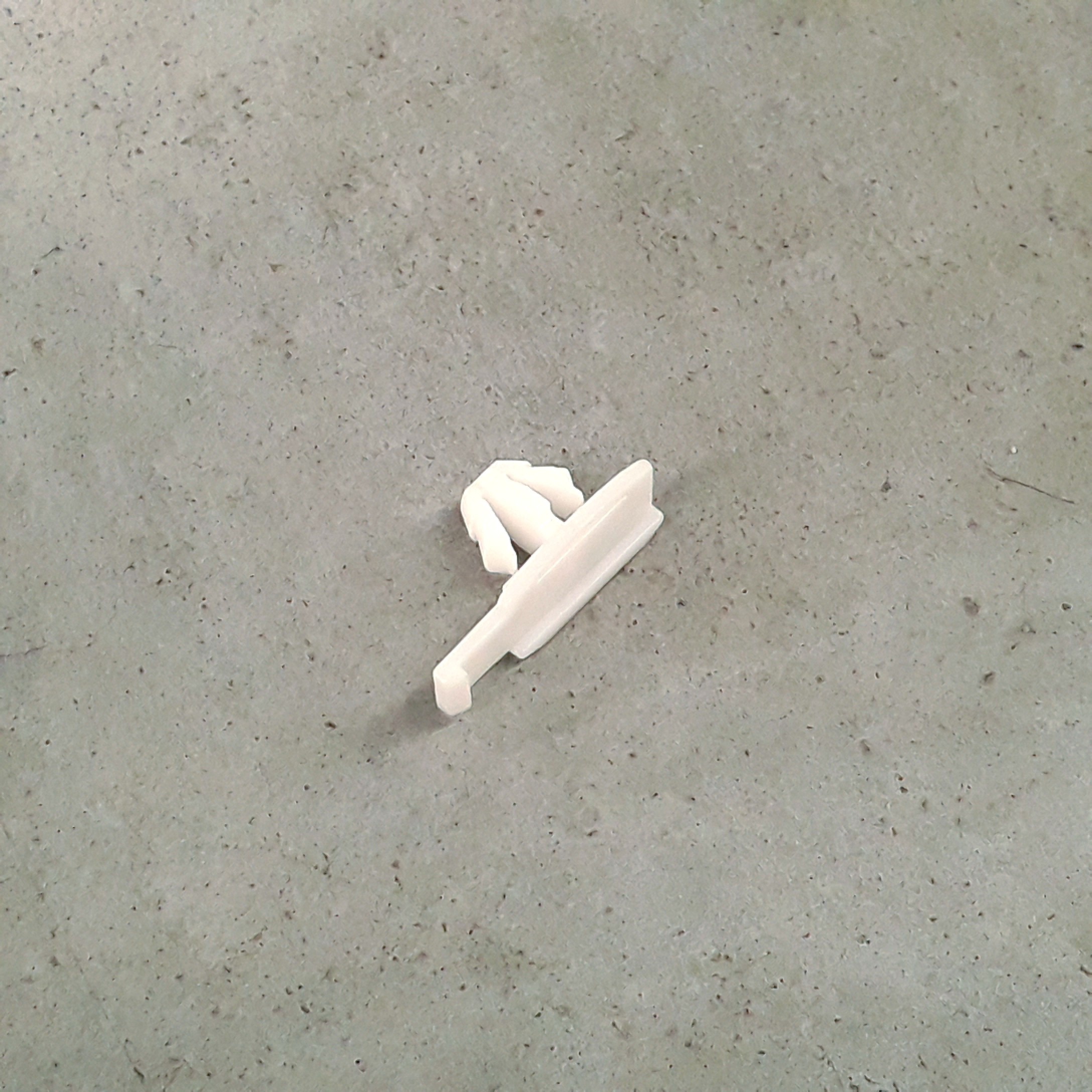 Lower Molding Clip 7L0-839-069 - View 5