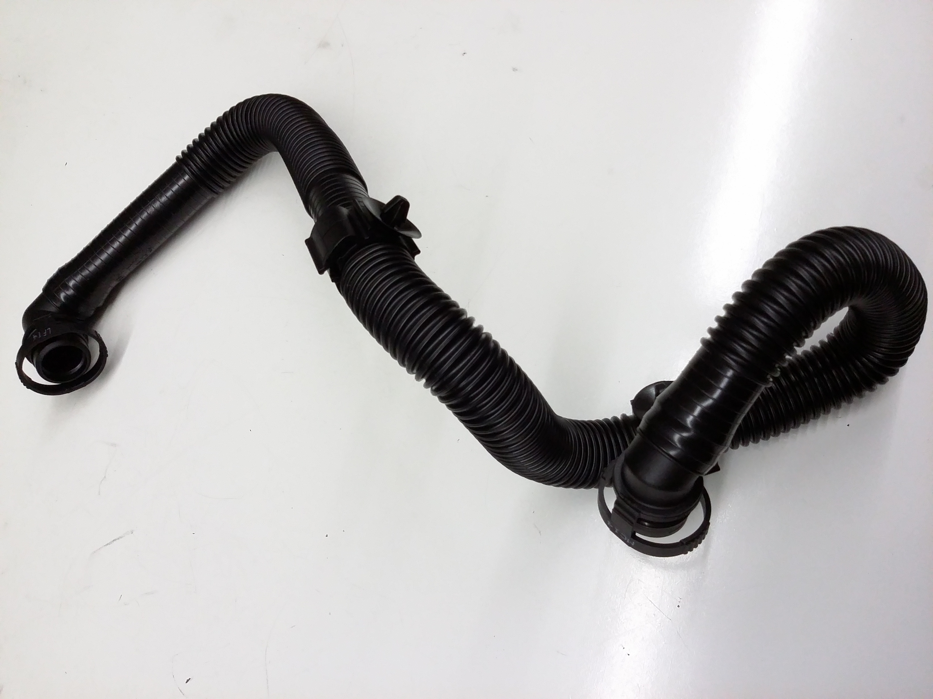 Connector Hose 3B0-131-149-F - View 2