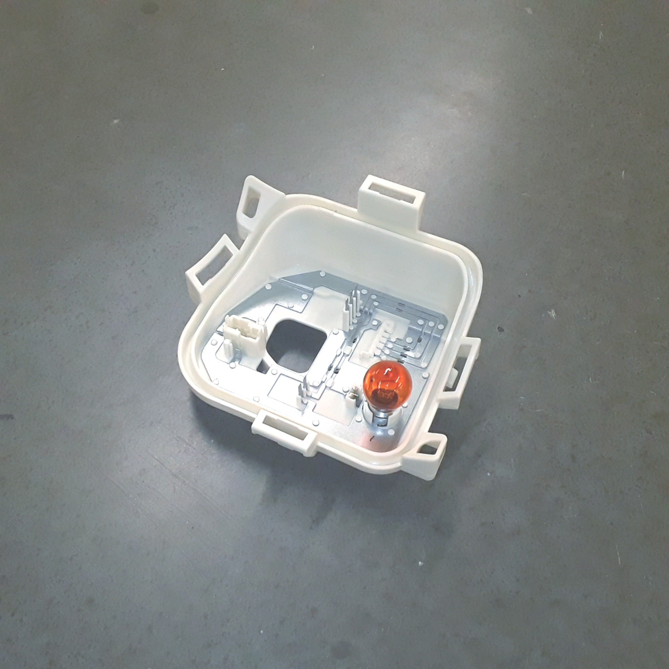 Socket Panel 3CN-945-257-C - View 2