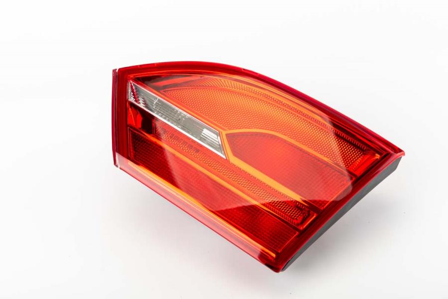 Tail Lamp Assembly 5C6-945-094 - View 8