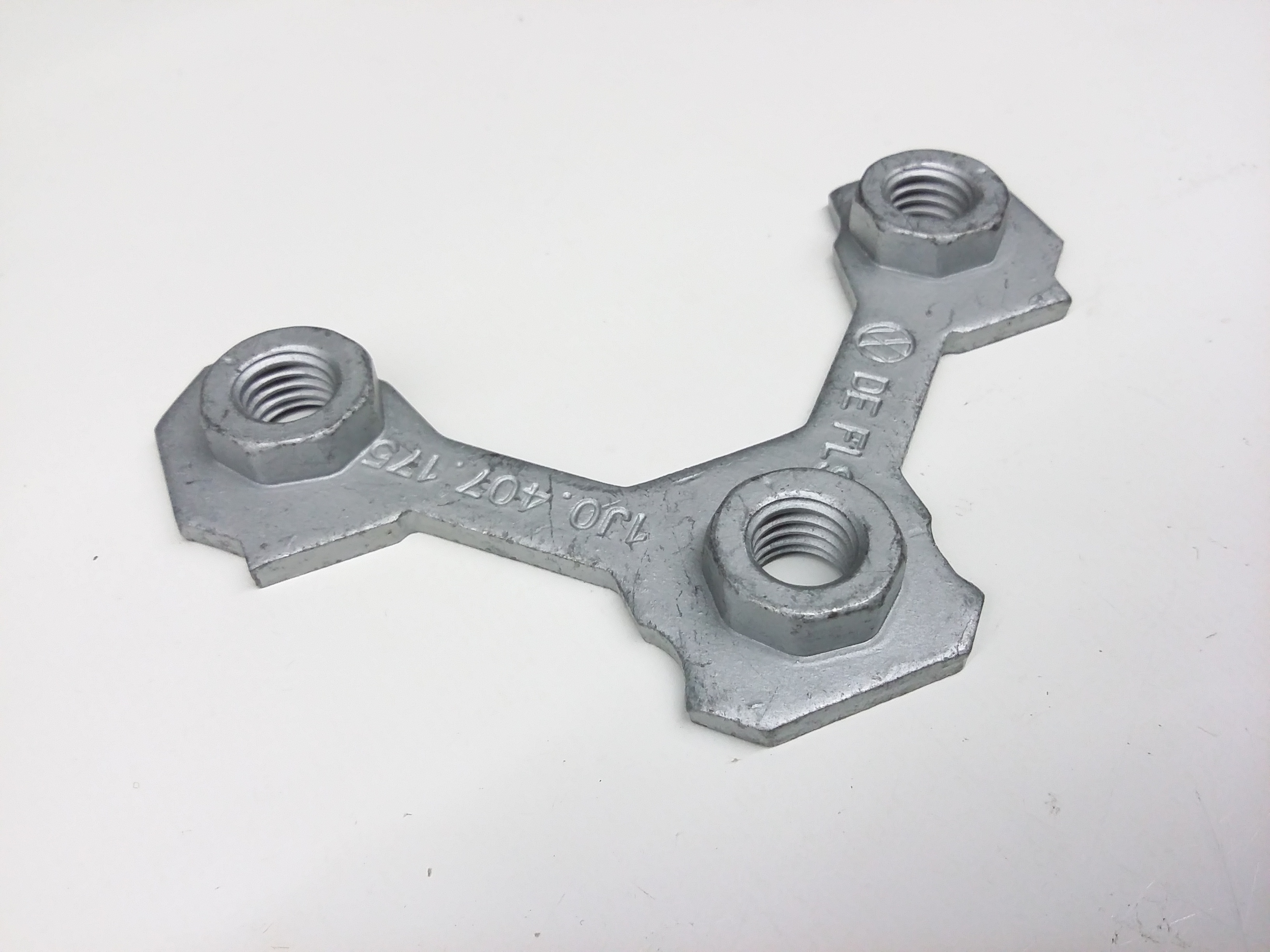 Lower Control Arm Lock Plate 1J0-407-175-B - View 16