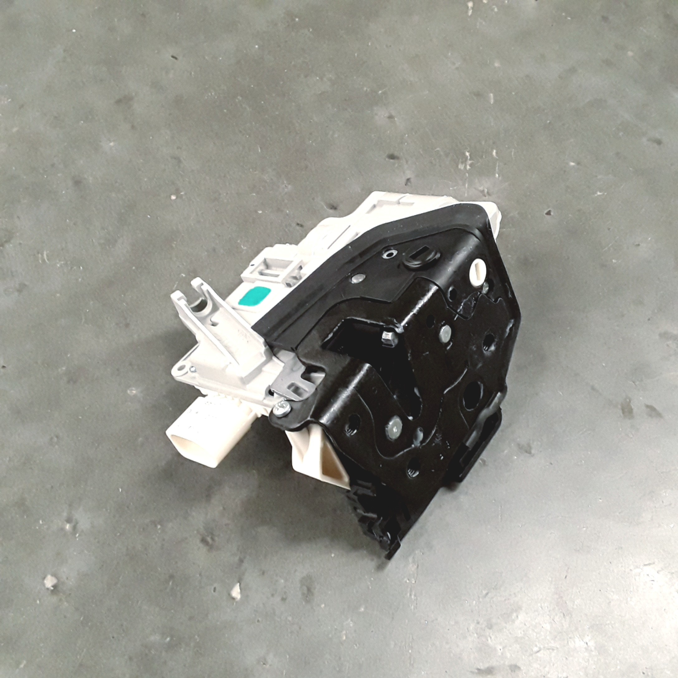 Lock 3C4-839-016-B - View 2