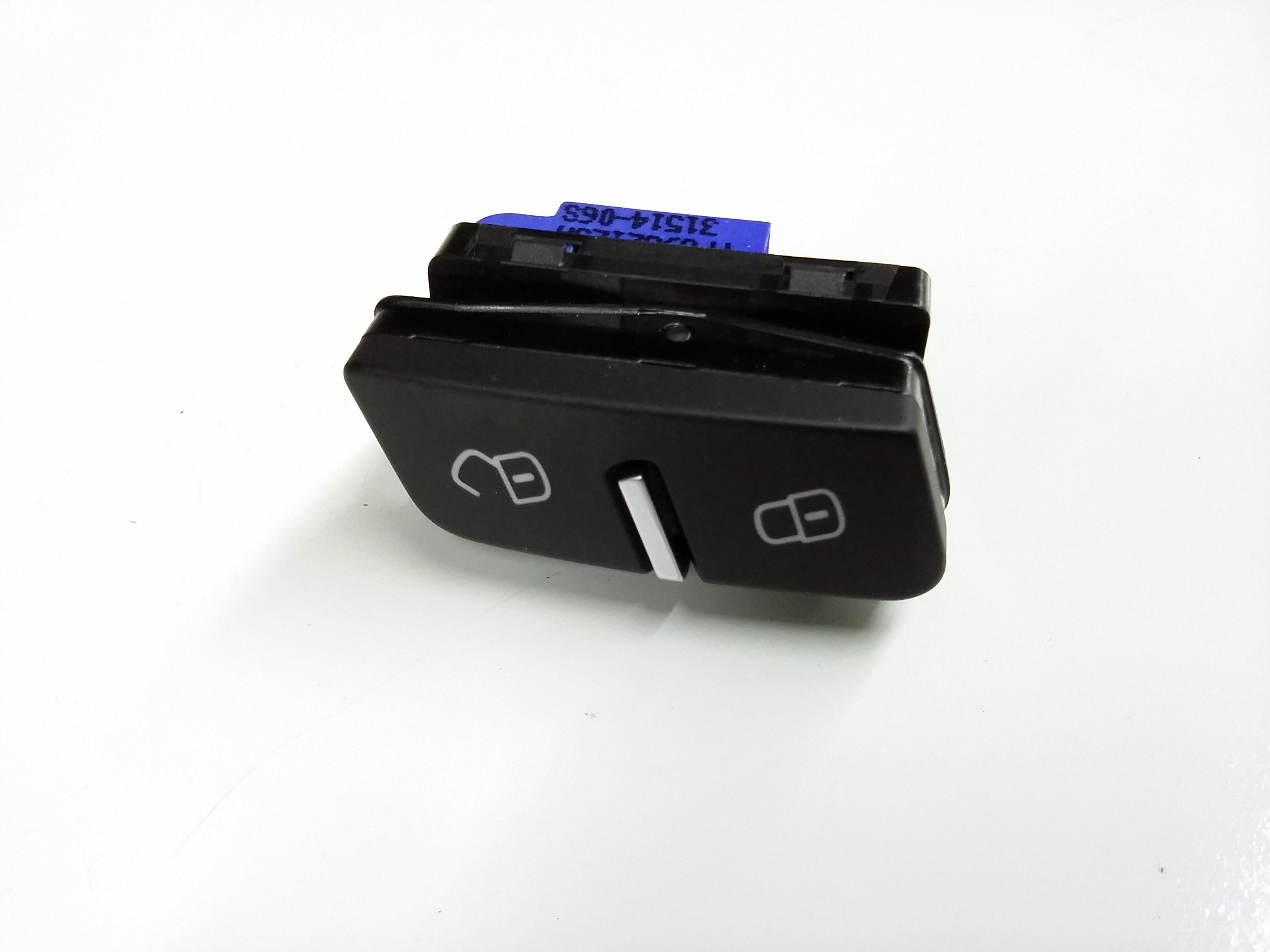 Lock Switch 7P6-962-125-A