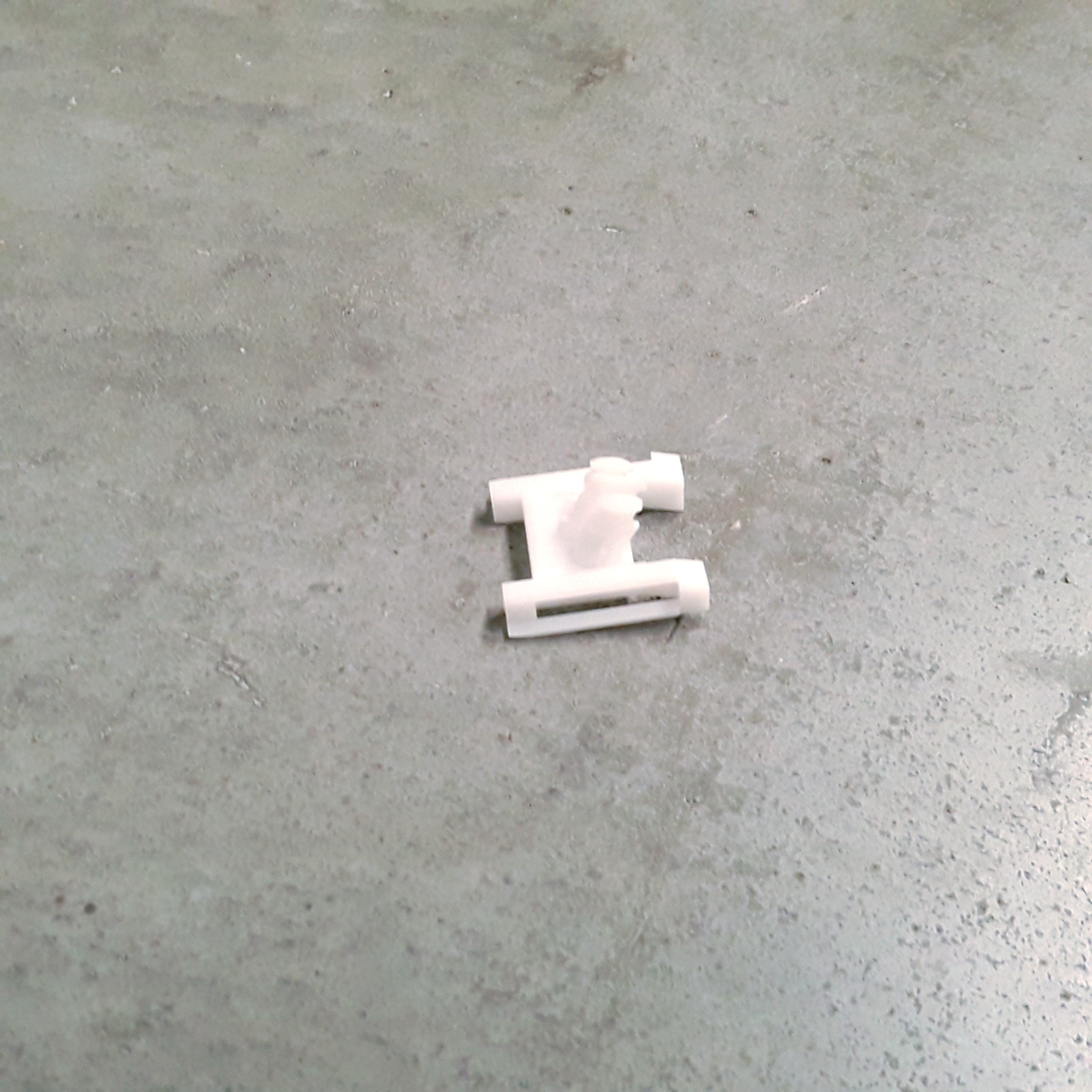 Rocker Molding Clip 3B0-853-576