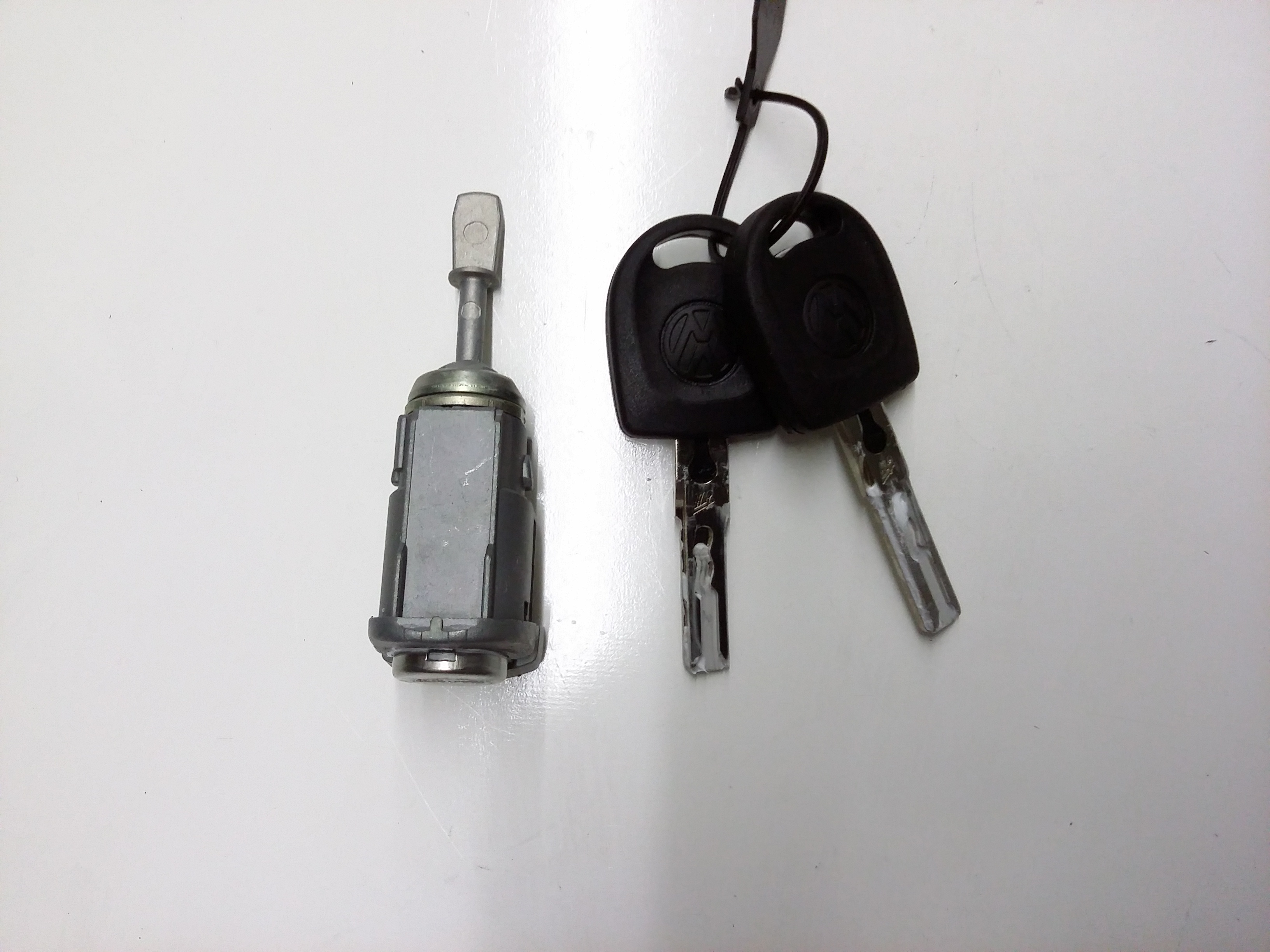 Lock Cylinder 1U0-837-167-A