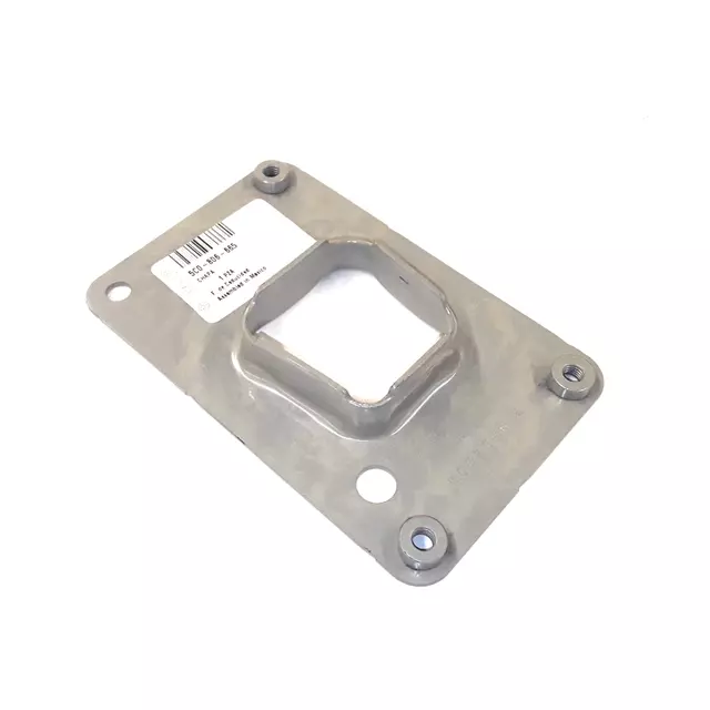 End Plate 5C0-806-665 - View 3