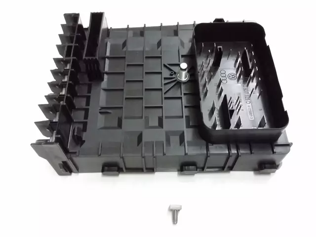 Fuse & Relay Box 1K0-937-125-D - View 8