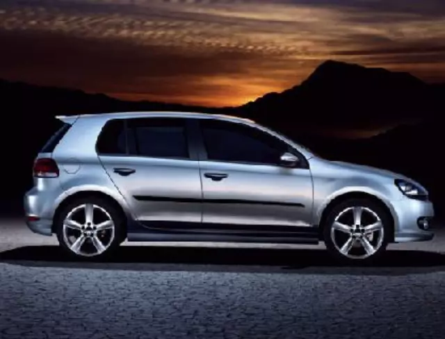 Body Side Molding 5K0-071-329 - View 2