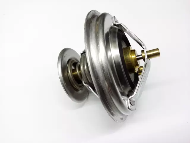 Engine Coolant Thermostat 075-121-113-D - View 10