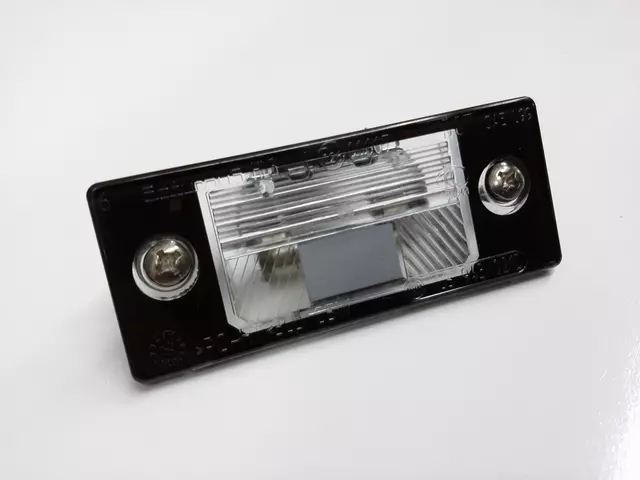 License Lamp 1J5-943-021-D - View 29